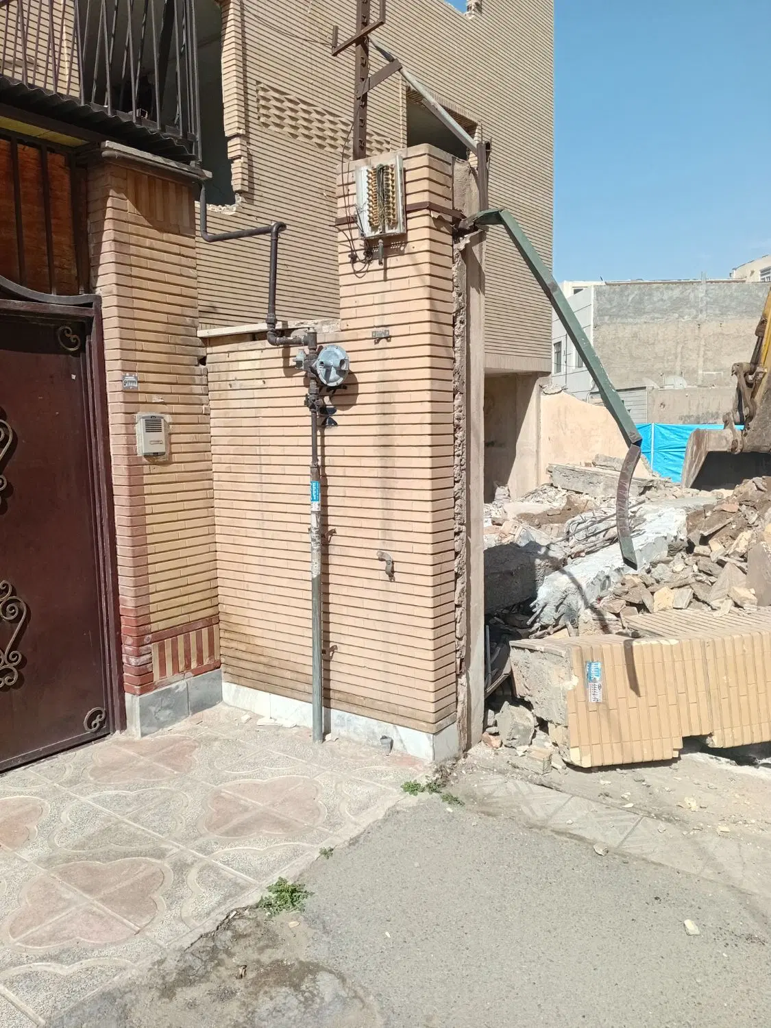 پیش فروش اپارتمان ۱۳۵ متری سه نبش