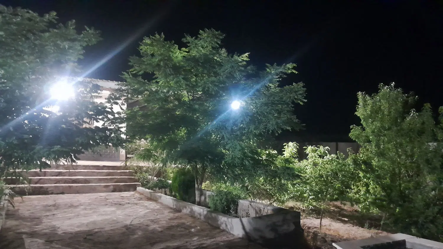 باغ ویلا ۱۰۵۰متر ۳۰کیلومتری مشهد