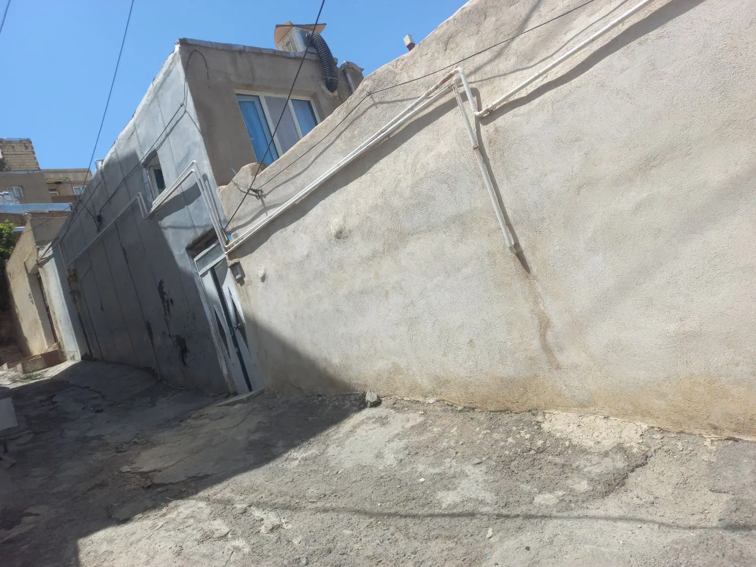 خانه کلنگی در فرجه