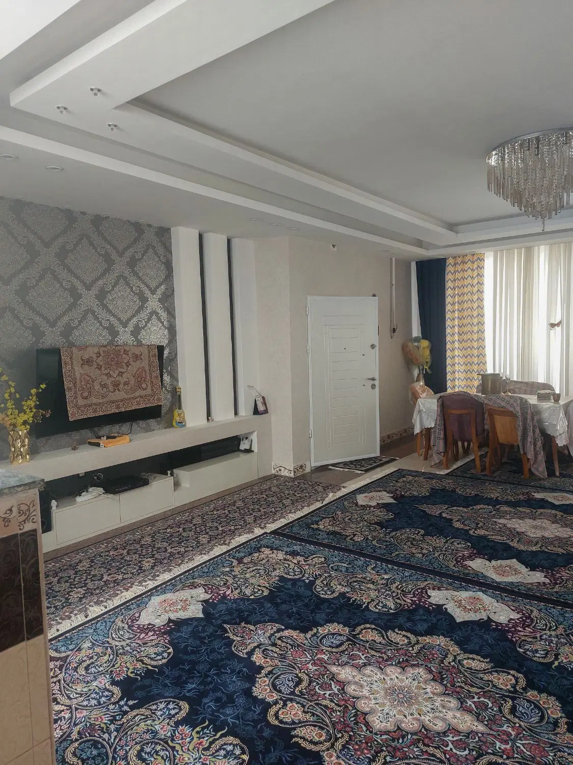 فروش دو واحد اپارتمانی و یک اتاق