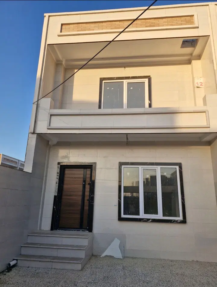 ویلایی یوسف اباد دونبش ۱۱۰متر زمین