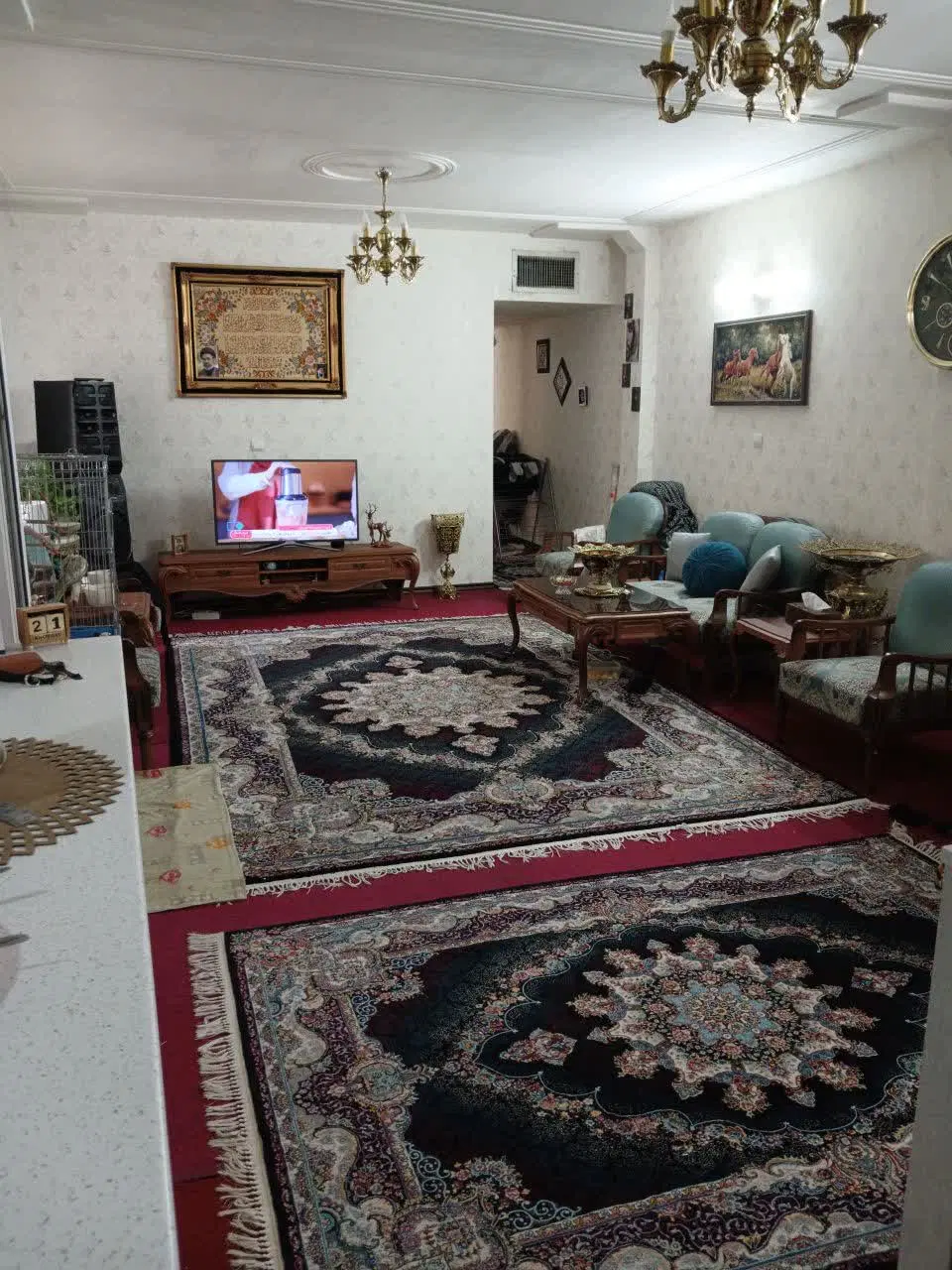 اپارتمان اتابک،مینابی