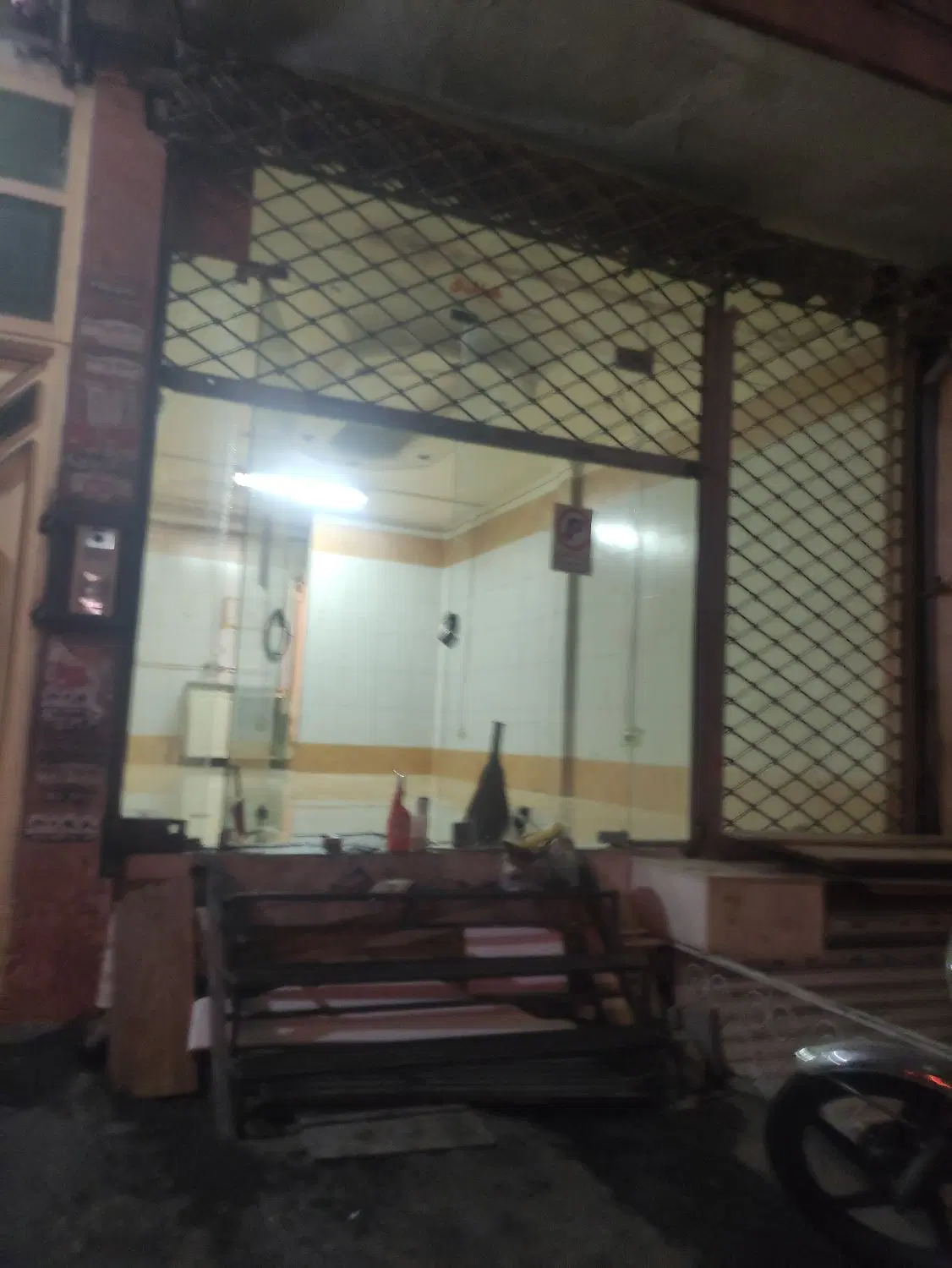 مغازه سی متر سومین قواره به بلوار باغستان