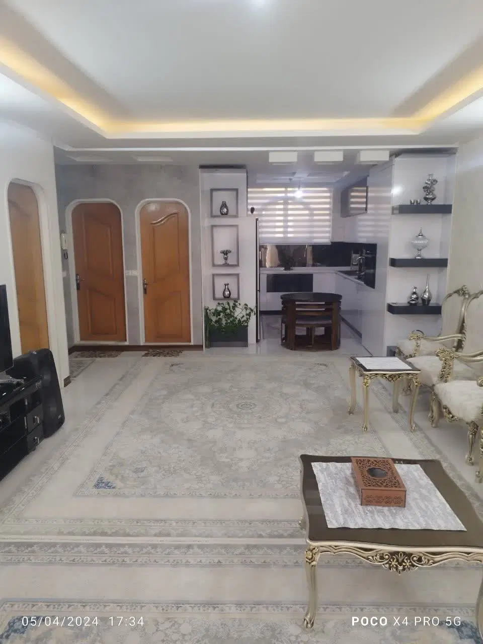 منزل ویلایی دو طبقه و سوئیت برازنده.بعثت