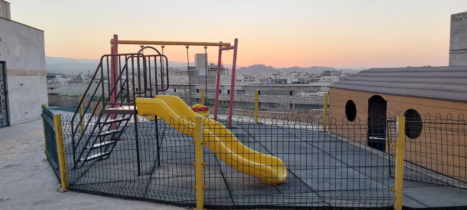 واحد ۱۲۰ متری، دو خواب، غرق نور