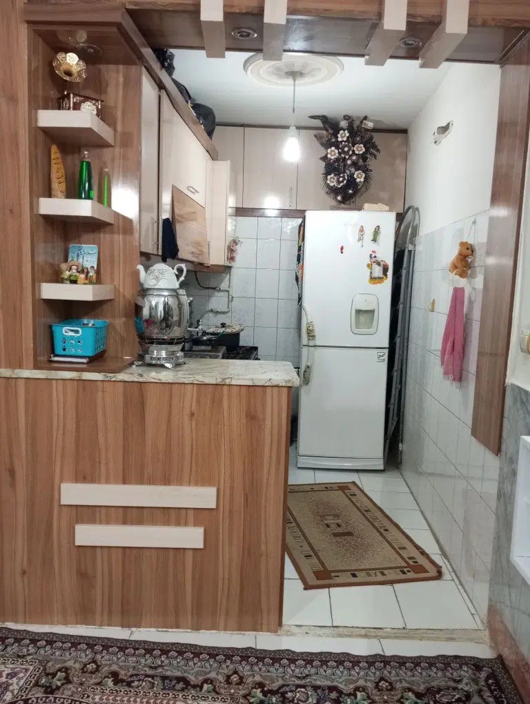 خانه هم کف راه جدا