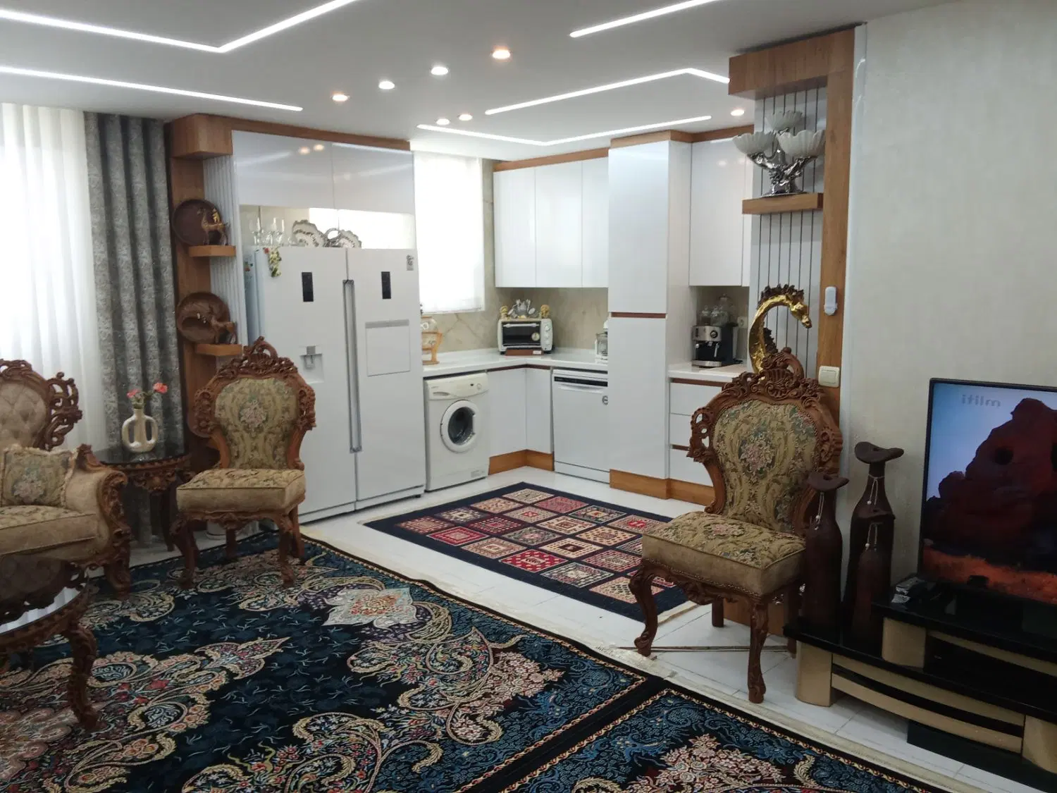 آپارتمان بازسازی کامل محله ب۷