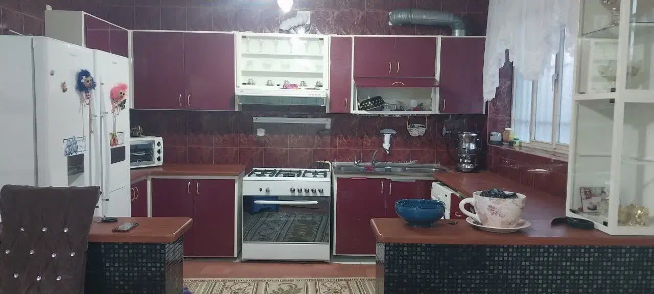 ویلایی دو طبقه ، دو بر