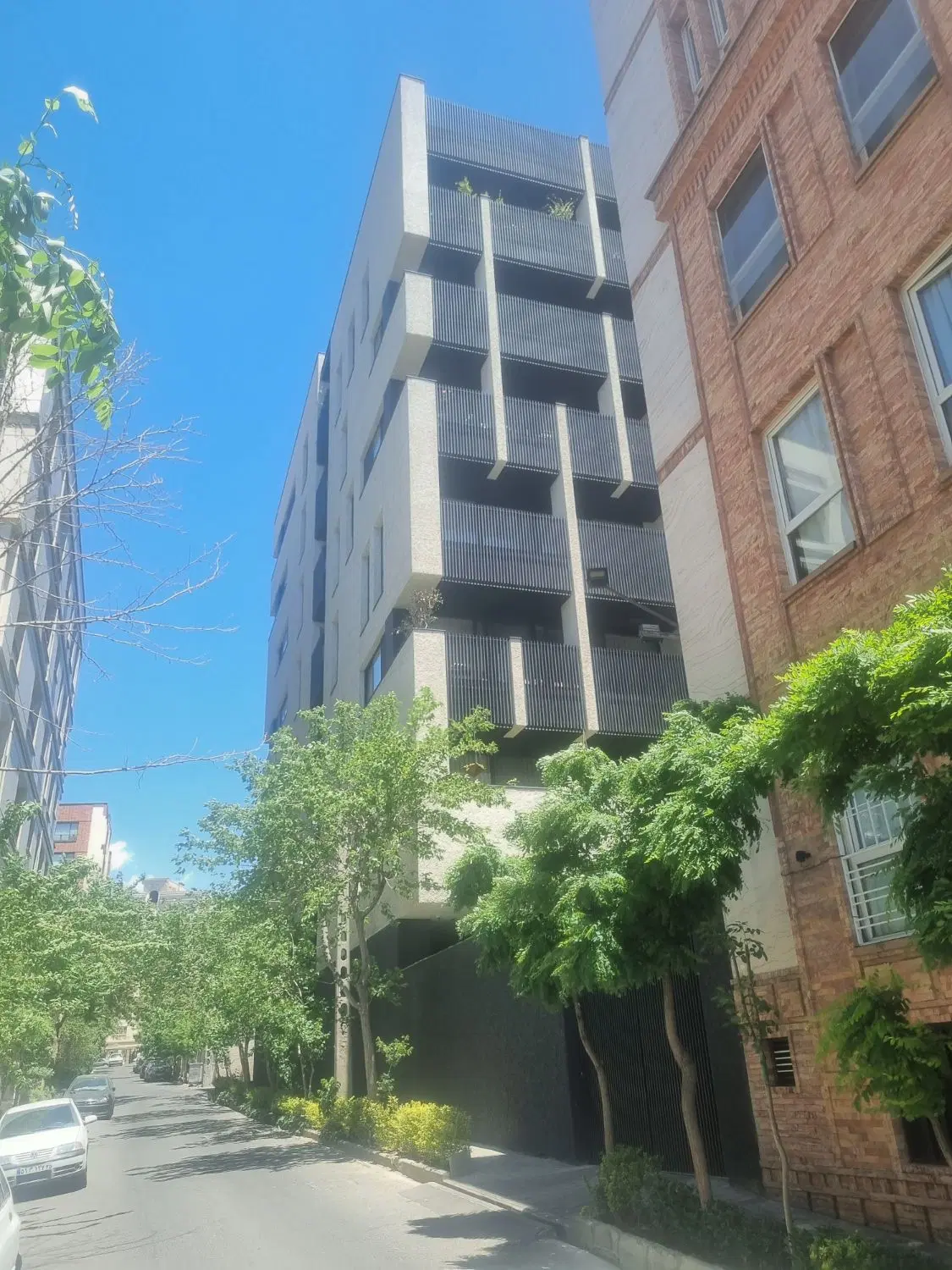 آپارتمان ۱۲۰ متر در ریحانی