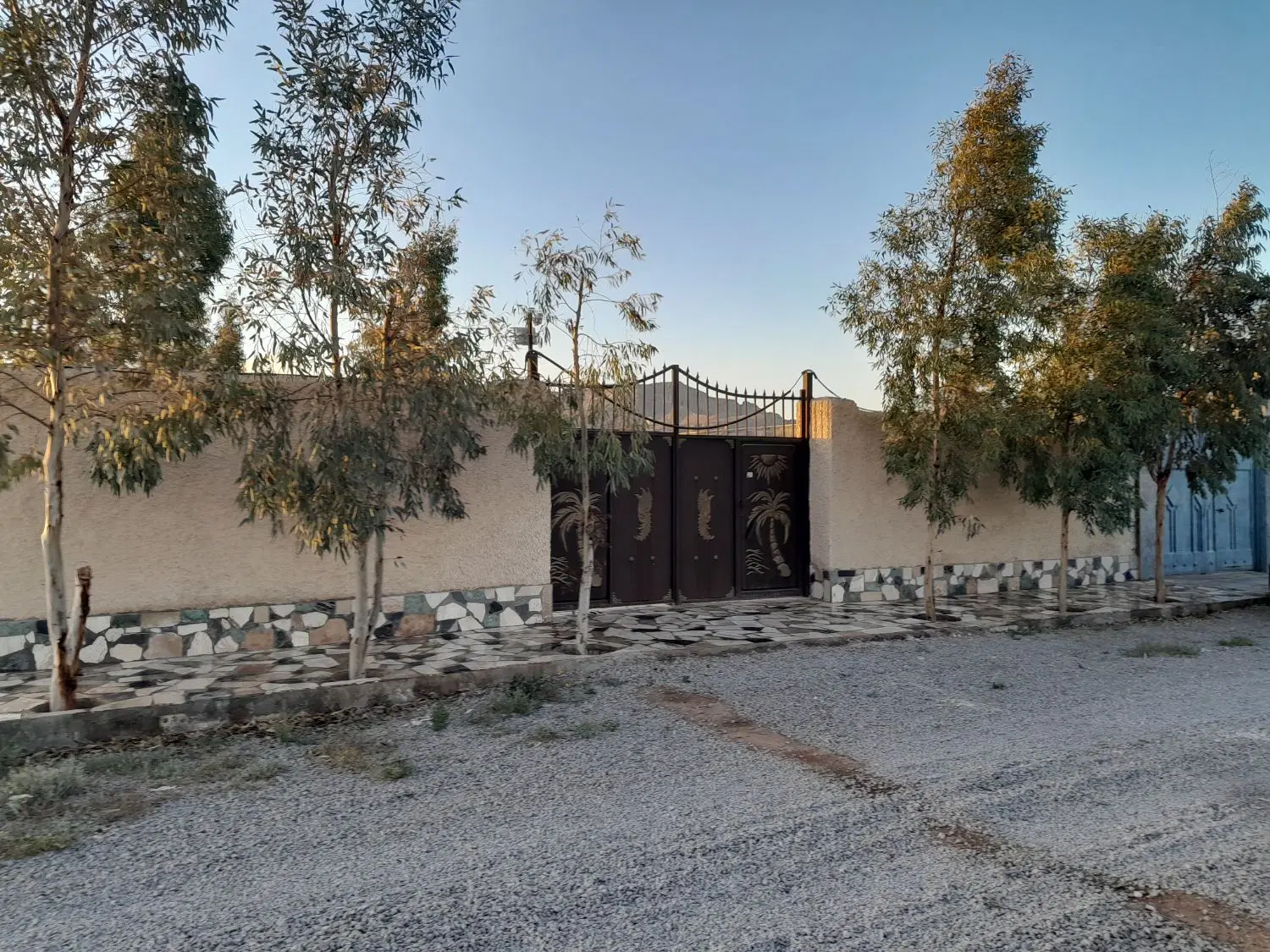 باغ چهار دیواری دشت سبز مهیار