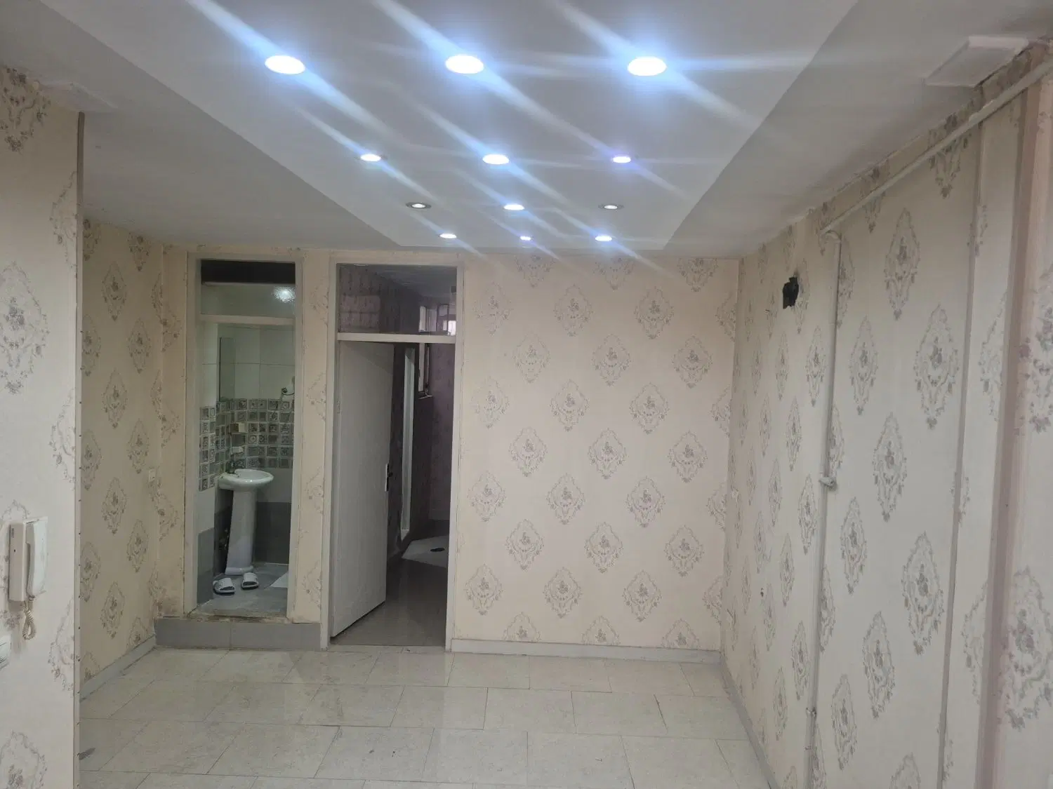 آپارتمان ۶۰ متری(یکخوابه)خیابان بنی نجار جهت اجاره