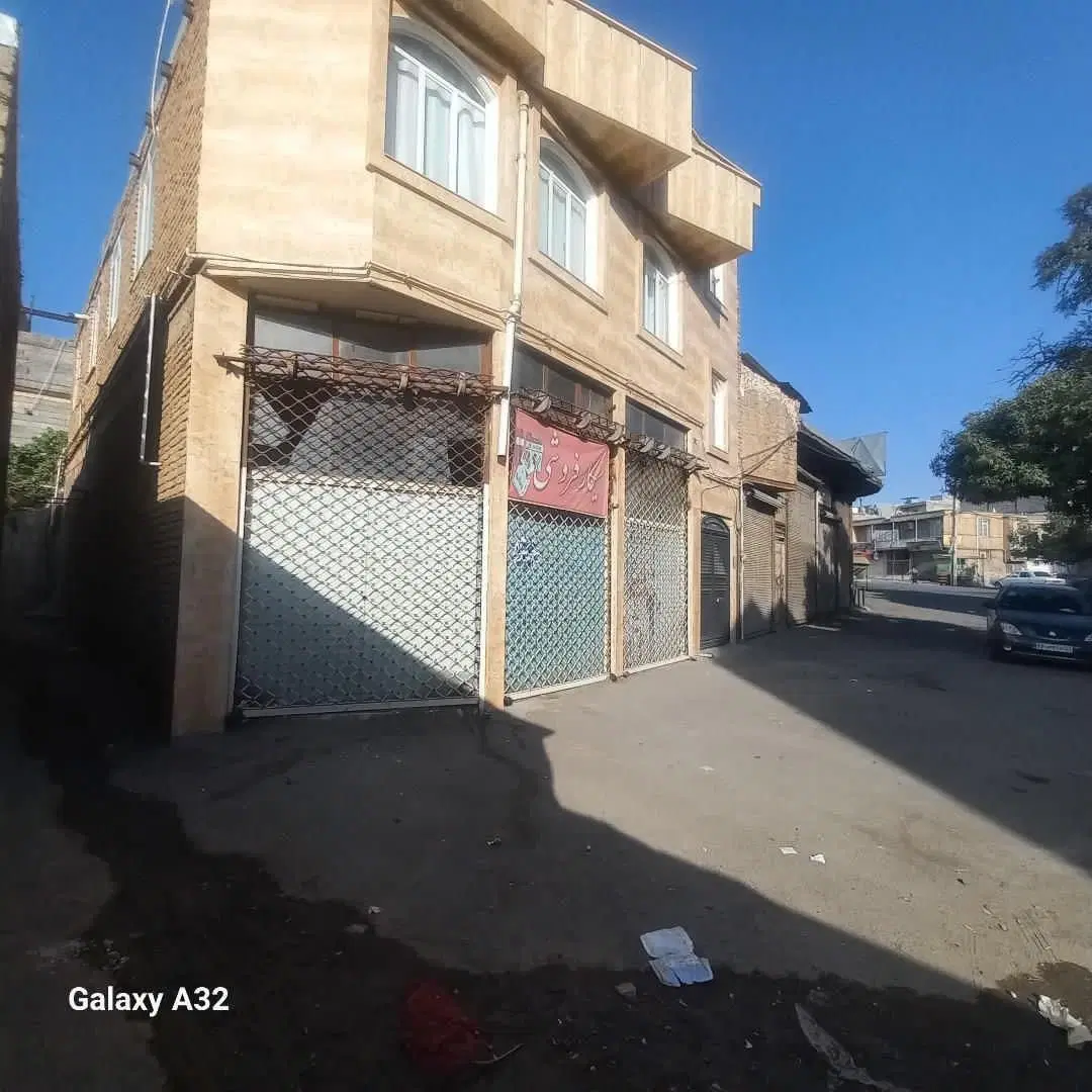 مغازه سه دهنه ۵۳ متری عباس آباد
