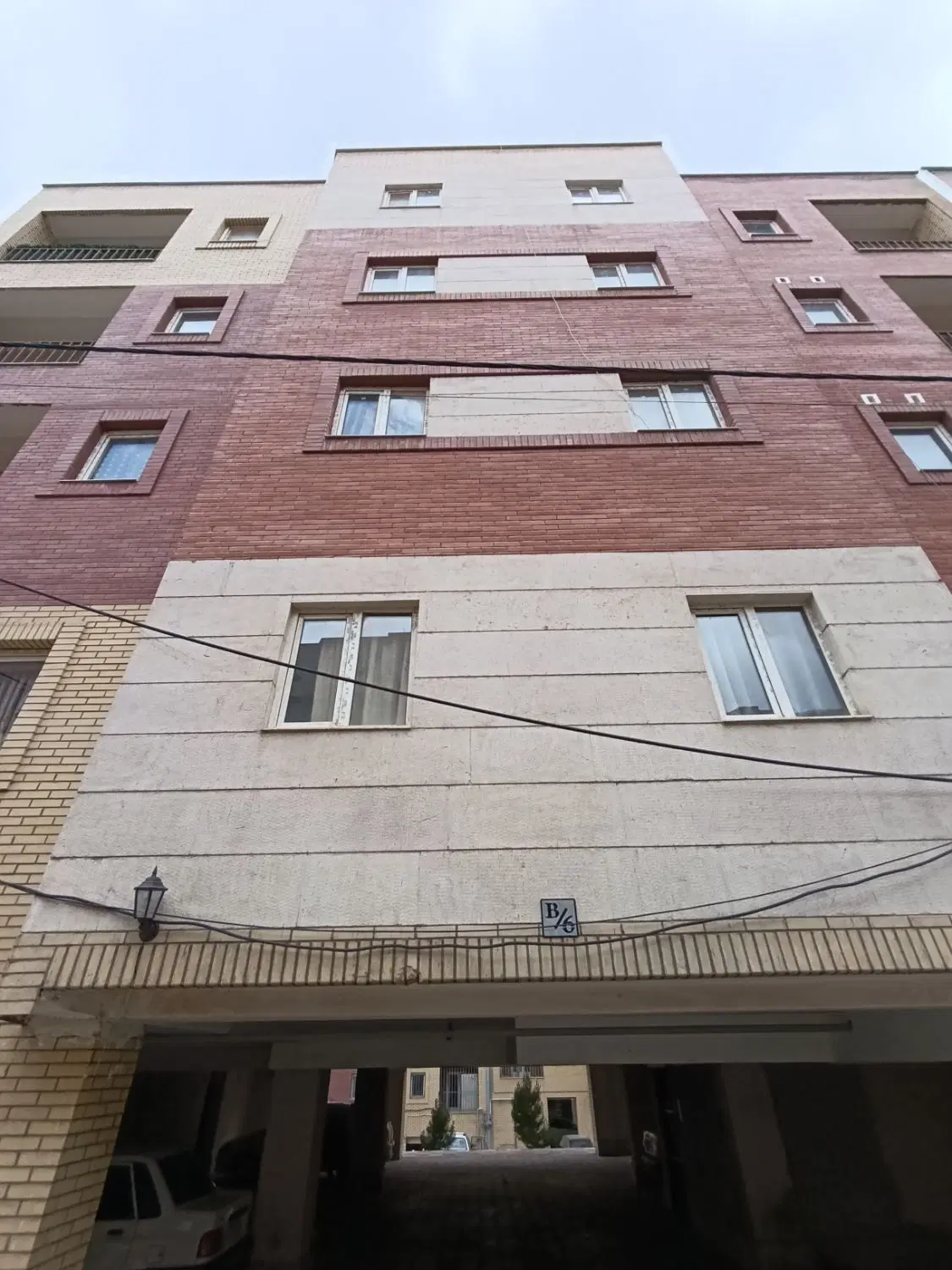 تک واحدی_نزدیک مترو_زمین سندار