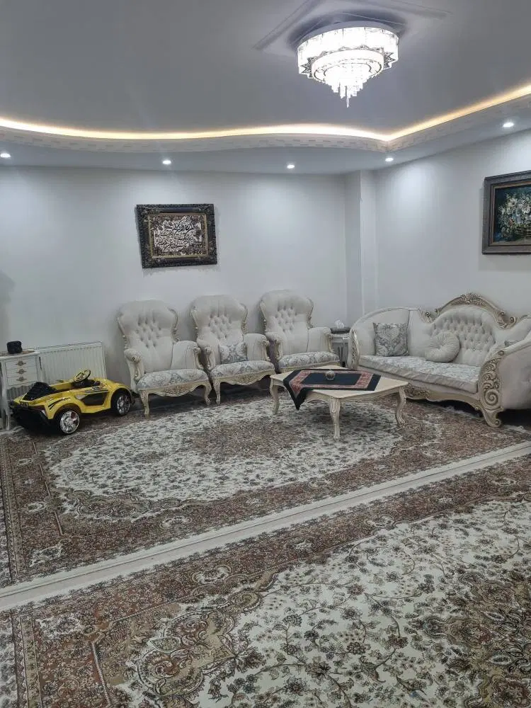 آپارتمان ۸۳ متری