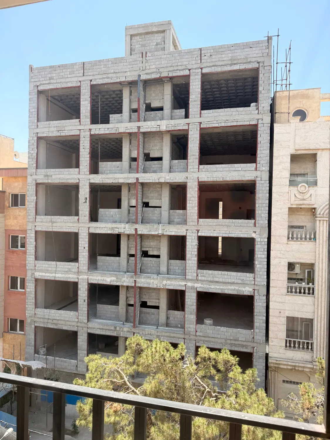 ۲۰۲متر بر۸.۳۰