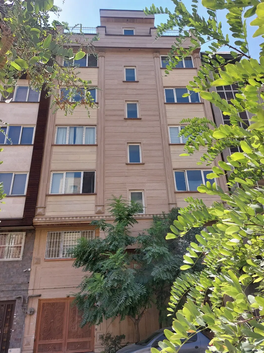 آپارتمان ۷۰ متری دو خوابه سعادت آباد