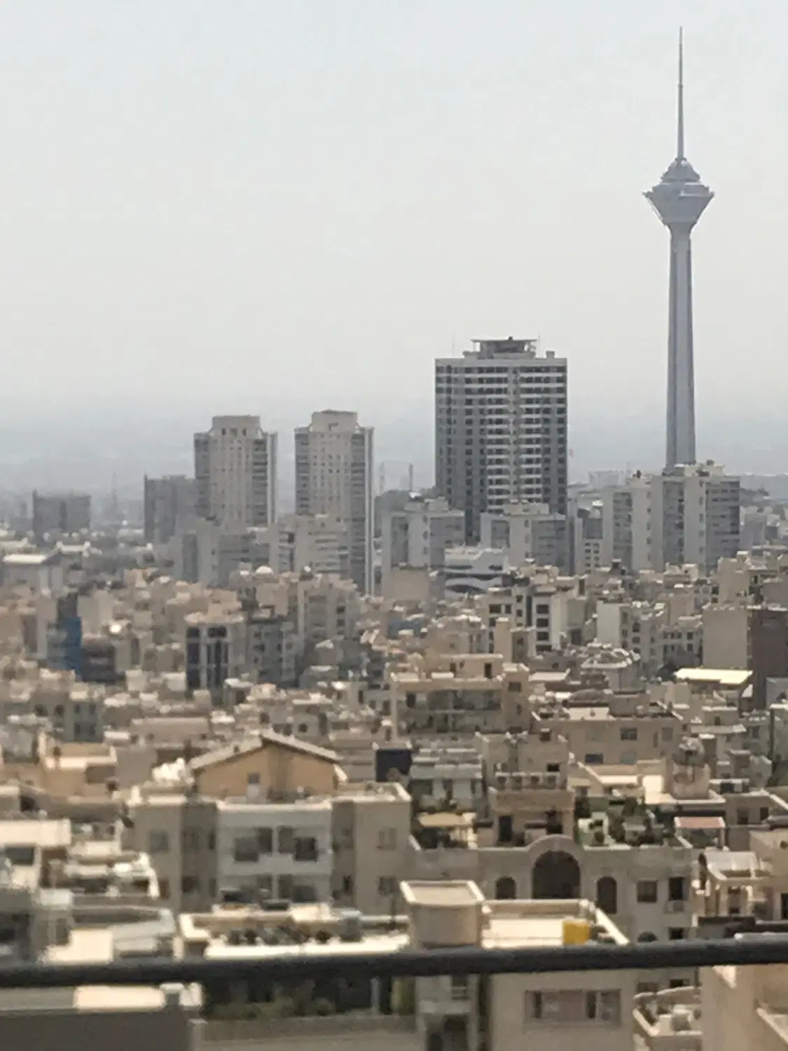 هم خونه جهت کمک به مخارج اجاره