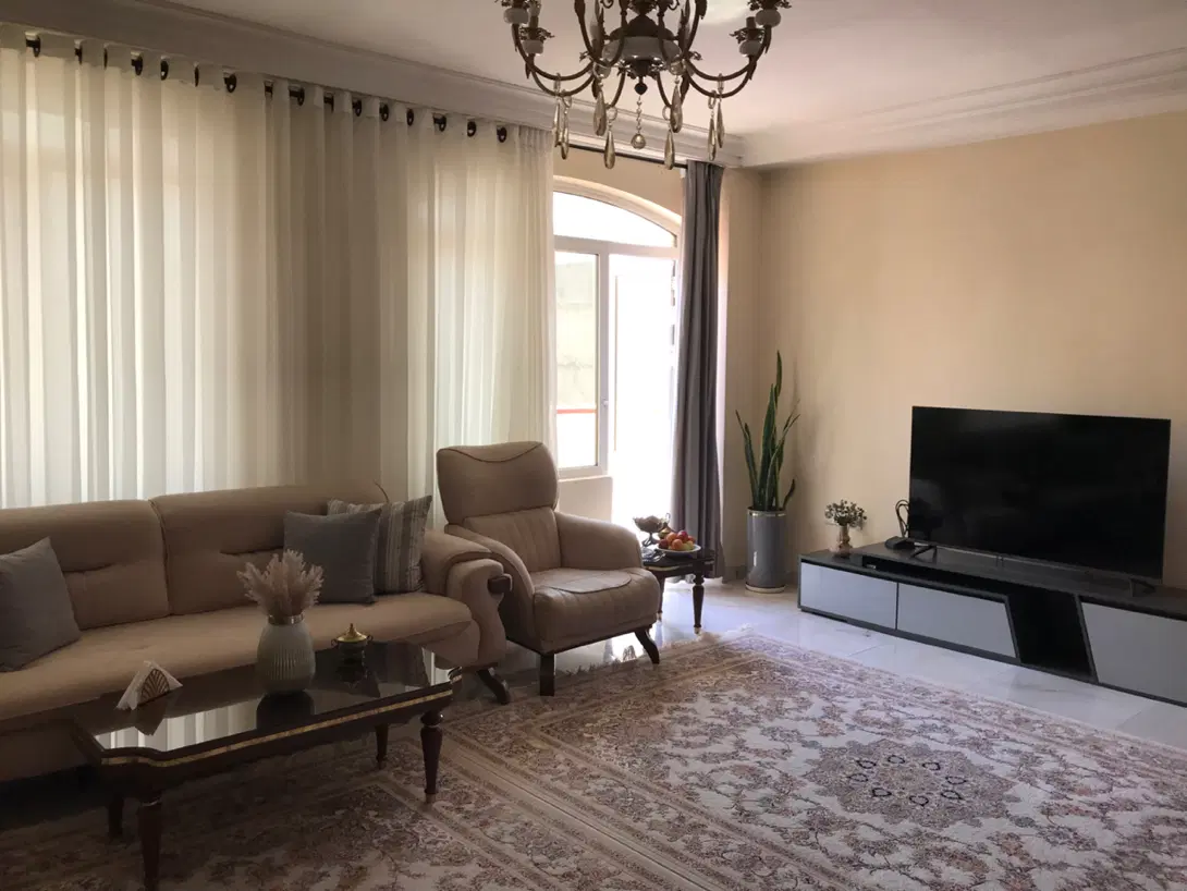 آپارتمان ۱۰۲ متری ۳ خوابه در قطران شمالی