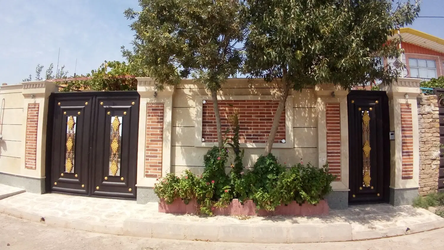 زمین و خونه ویلایی