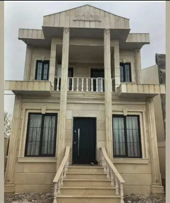 ویلا نیمه آماده فروشی.