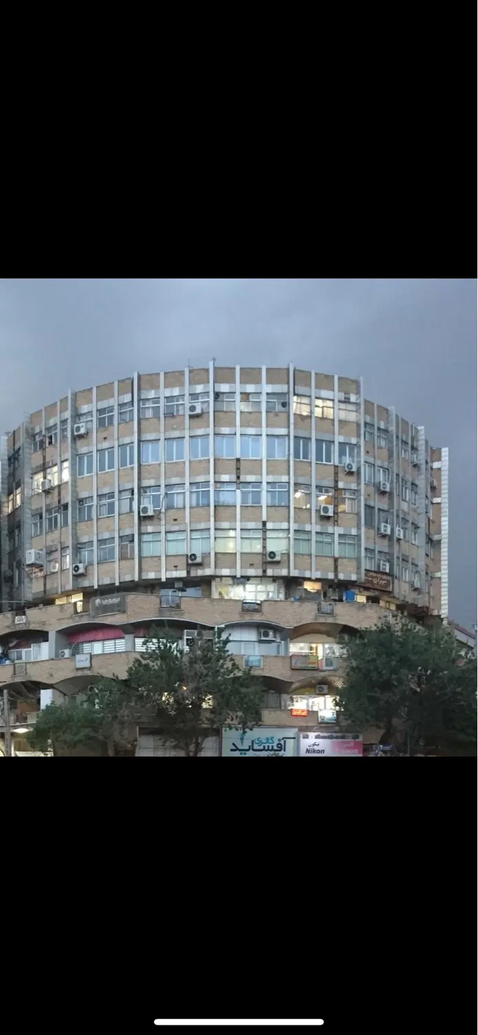 فروش مغازه ۳۸ متری در سه راه امین (روبروی مترو)
