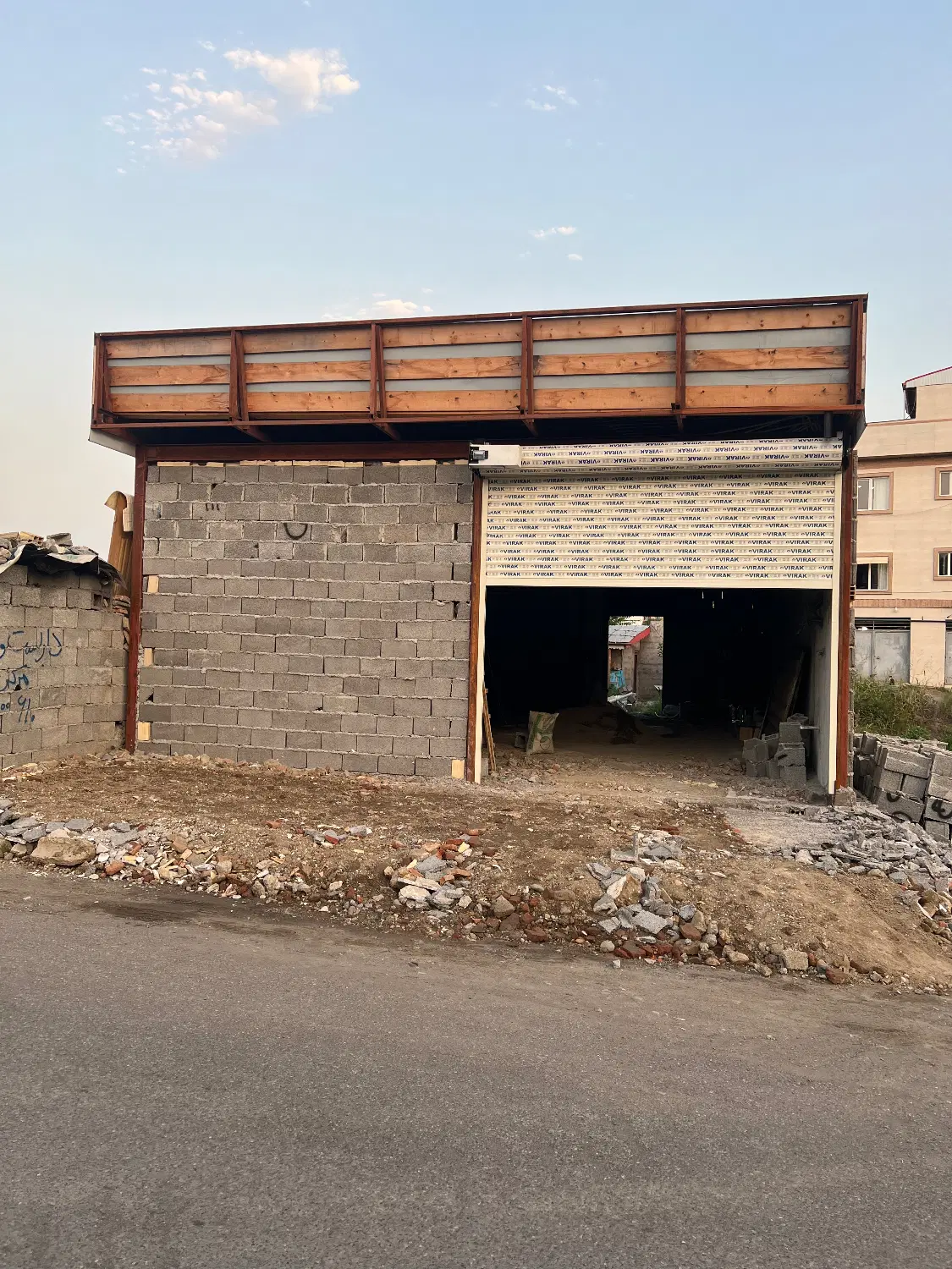 مغازه یا کارگاه یا انبار با امتیاز برق بر اصلی