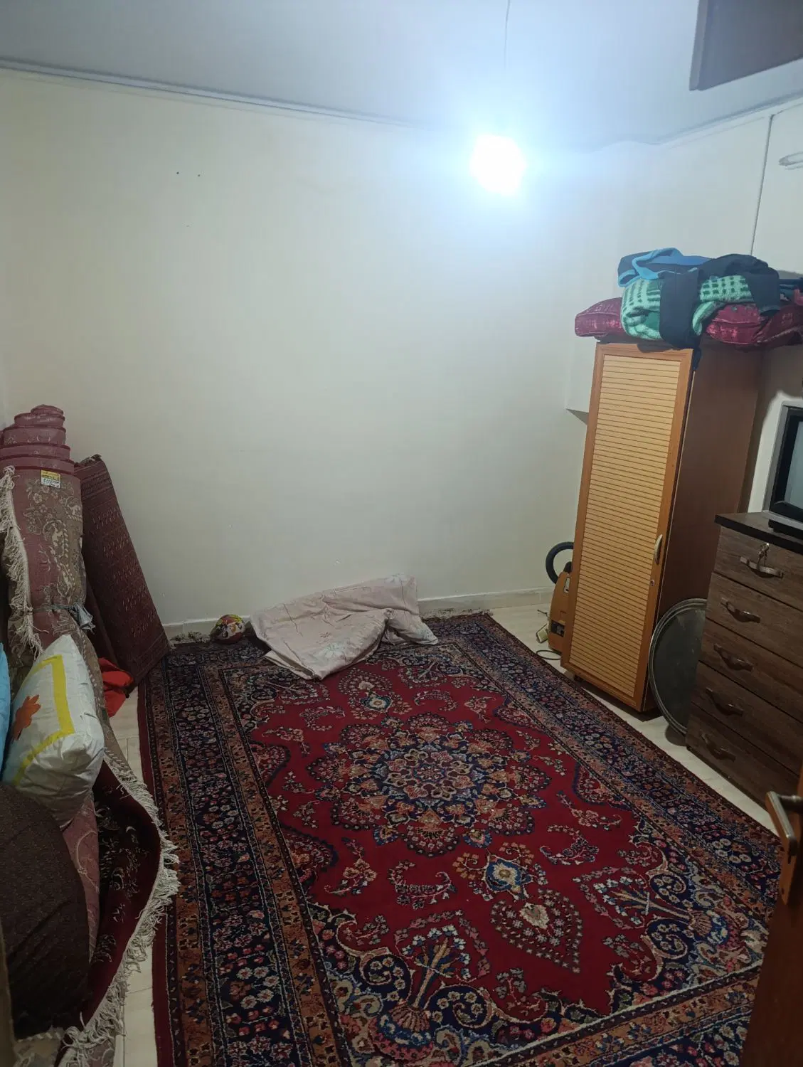 همکف خ رازی ۹ کوچه شهید افچنگی
