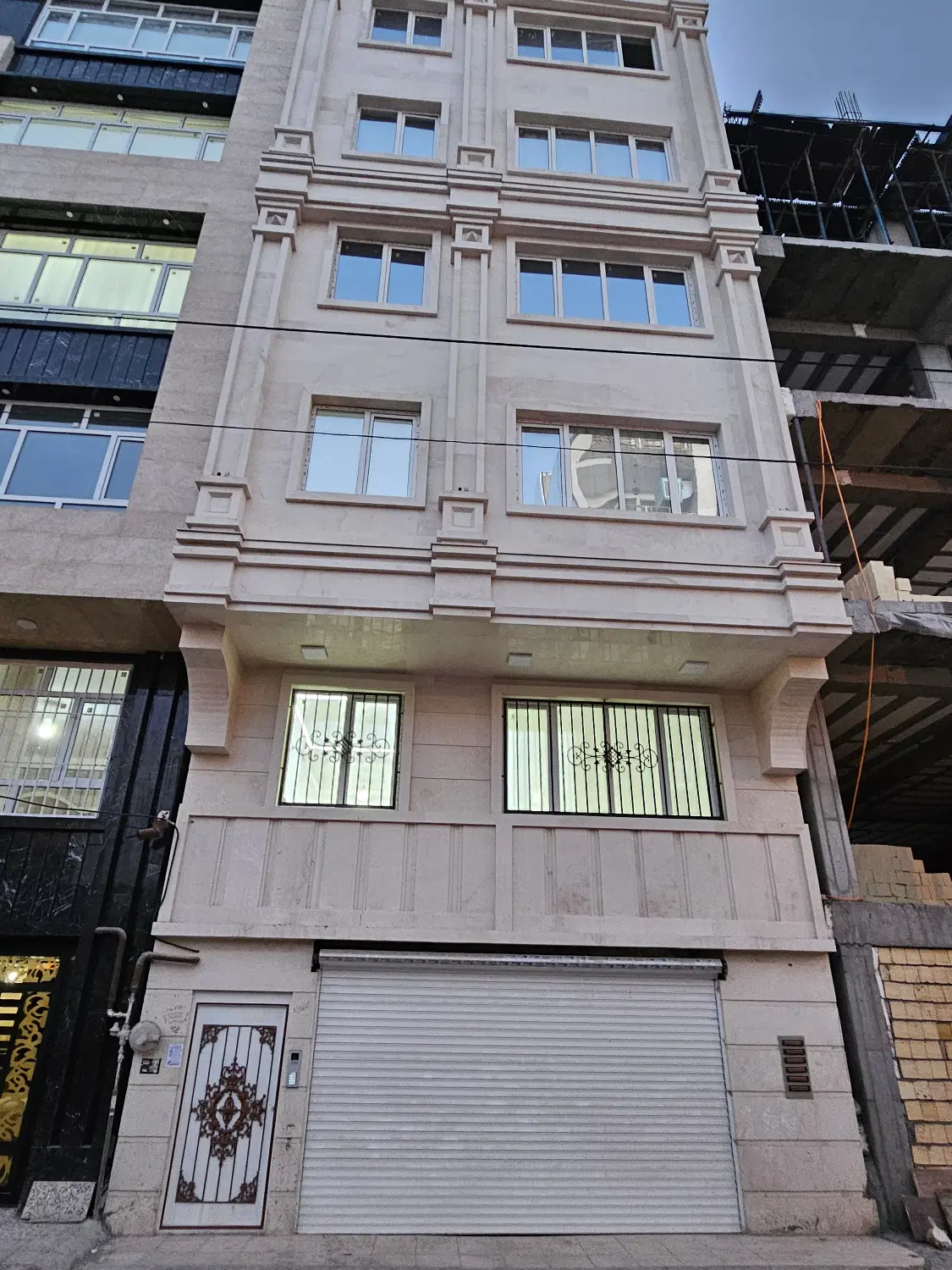 آپارتمان فروشی واقع در فرهنگیان فاز ۱