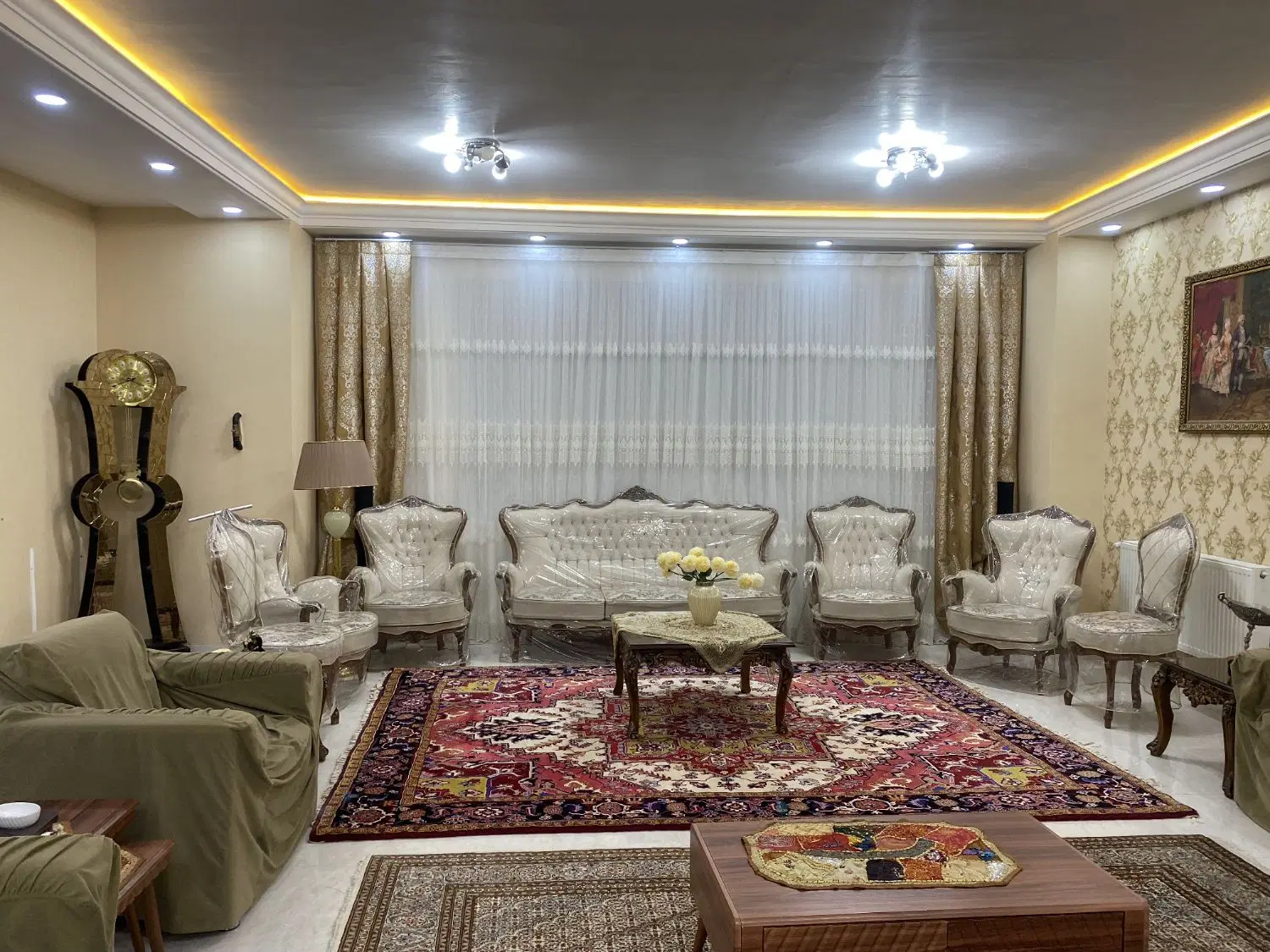 آپارتمان ۲۰۰ متری