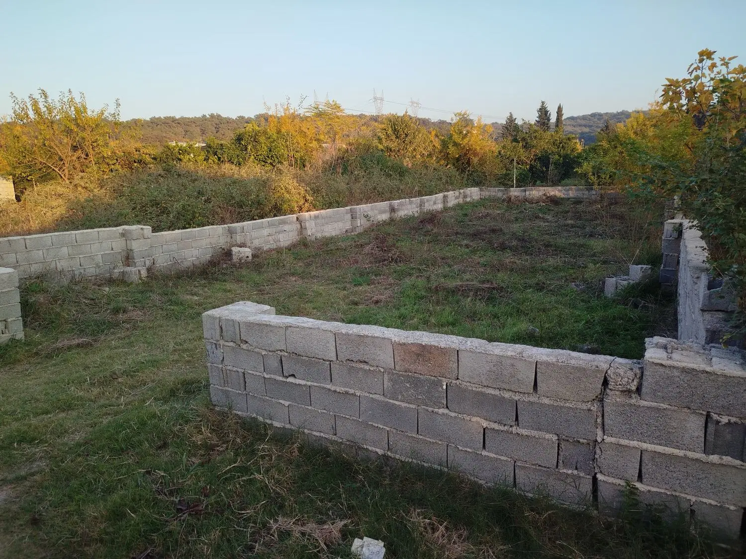 معاوضه ۲۰۰ متر زمین مسکونی ساری با آپارتمان تهران