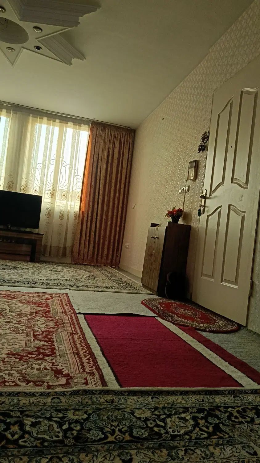 آقا هستم.۴۳سالم.همخونه آقا میخوام
