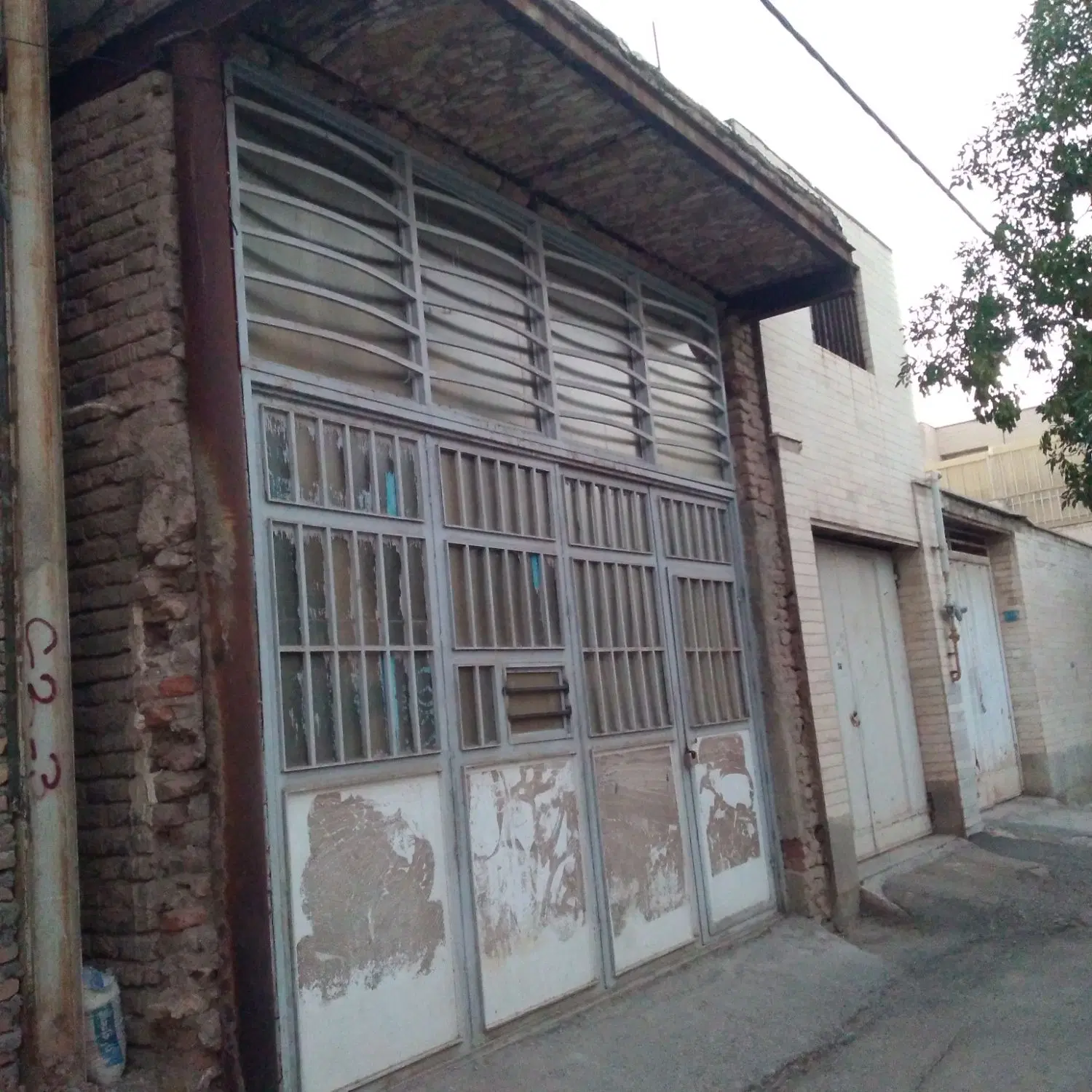 درود.  یک دهنه مغاره ۴متر در ۹متر به رهن