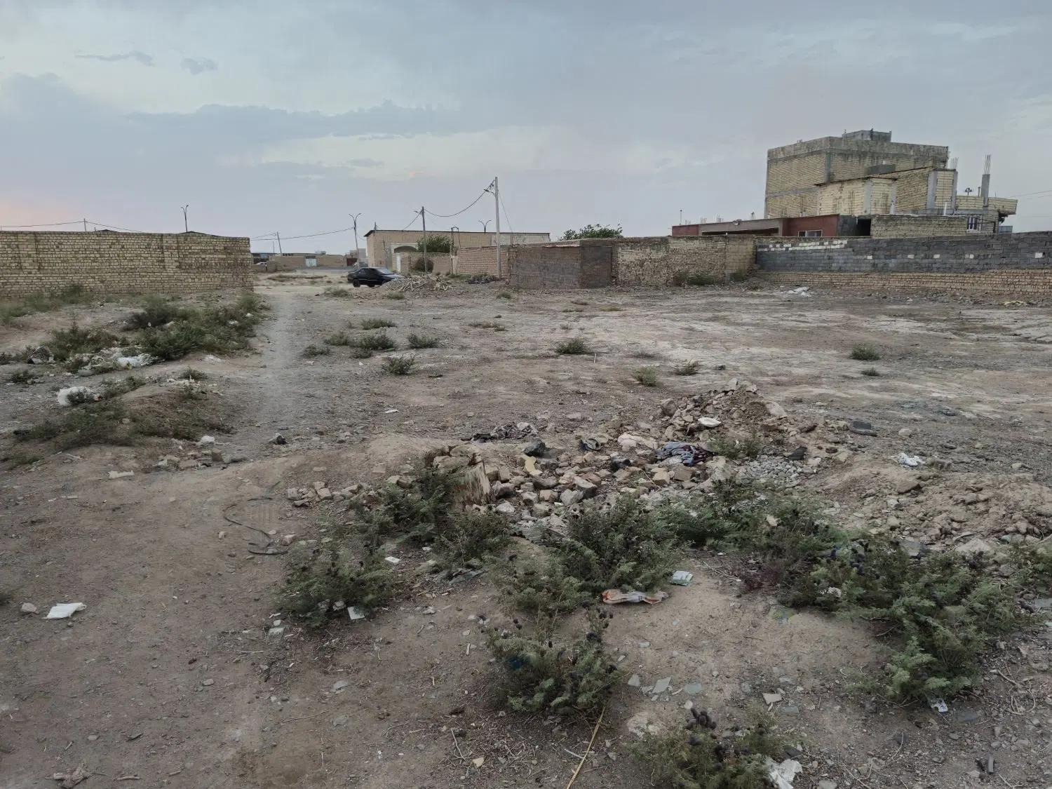 زمین مسکونی