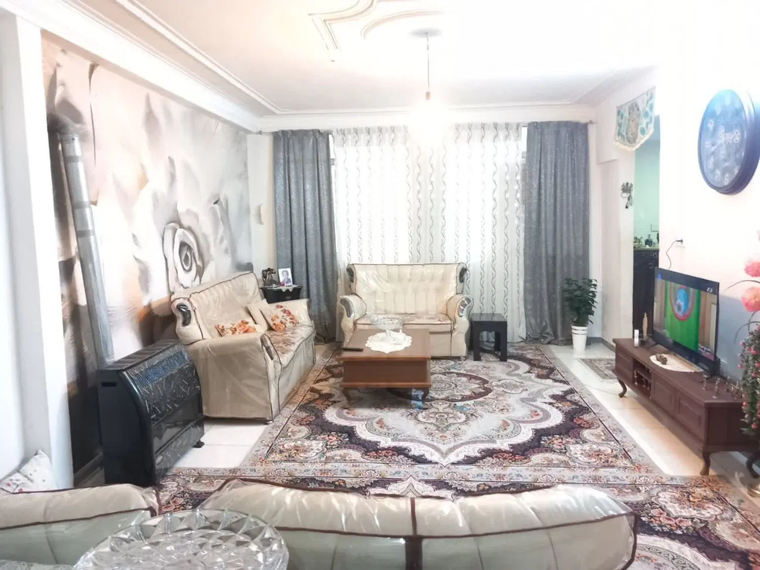 آپارتمان ۸۶ متری طبقه اول خیابان کاشانی