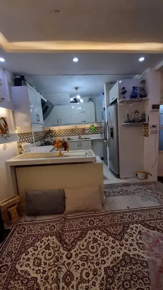 آپارتمان۹۰ متر انتهای فکوری ۱۱ طبقه همکف ۲ خواب