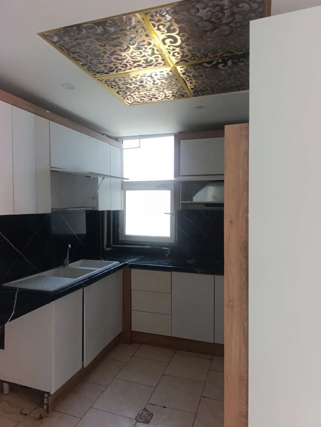 خیابان سرزمین فول امکانات واقع در بهترین لوکیشن