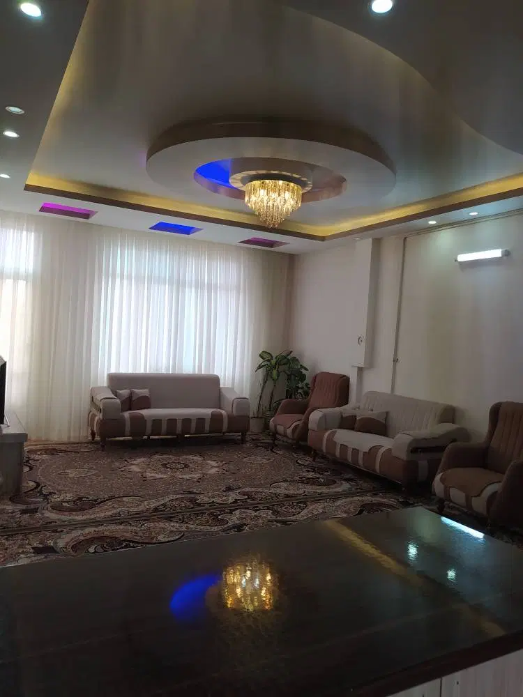 آپارتمان تک واحدی_ ۱۰۷ متر_ ۲ خواب_ بهترین لوکیشن