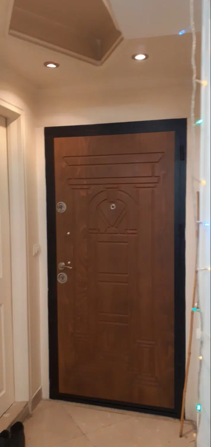 ۱۱۵ متری واقع در خیابان ایران
