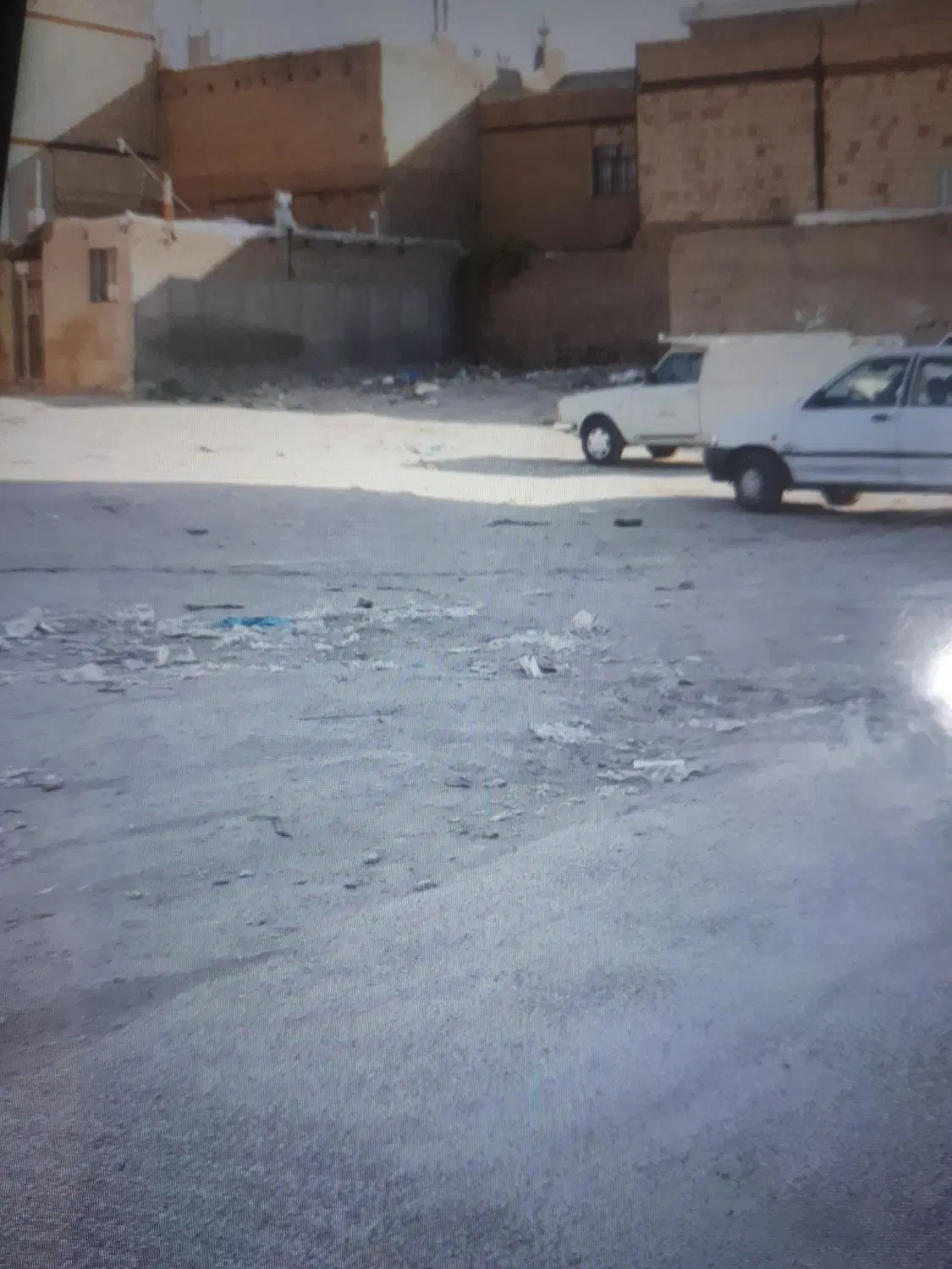 زمین فروشی
