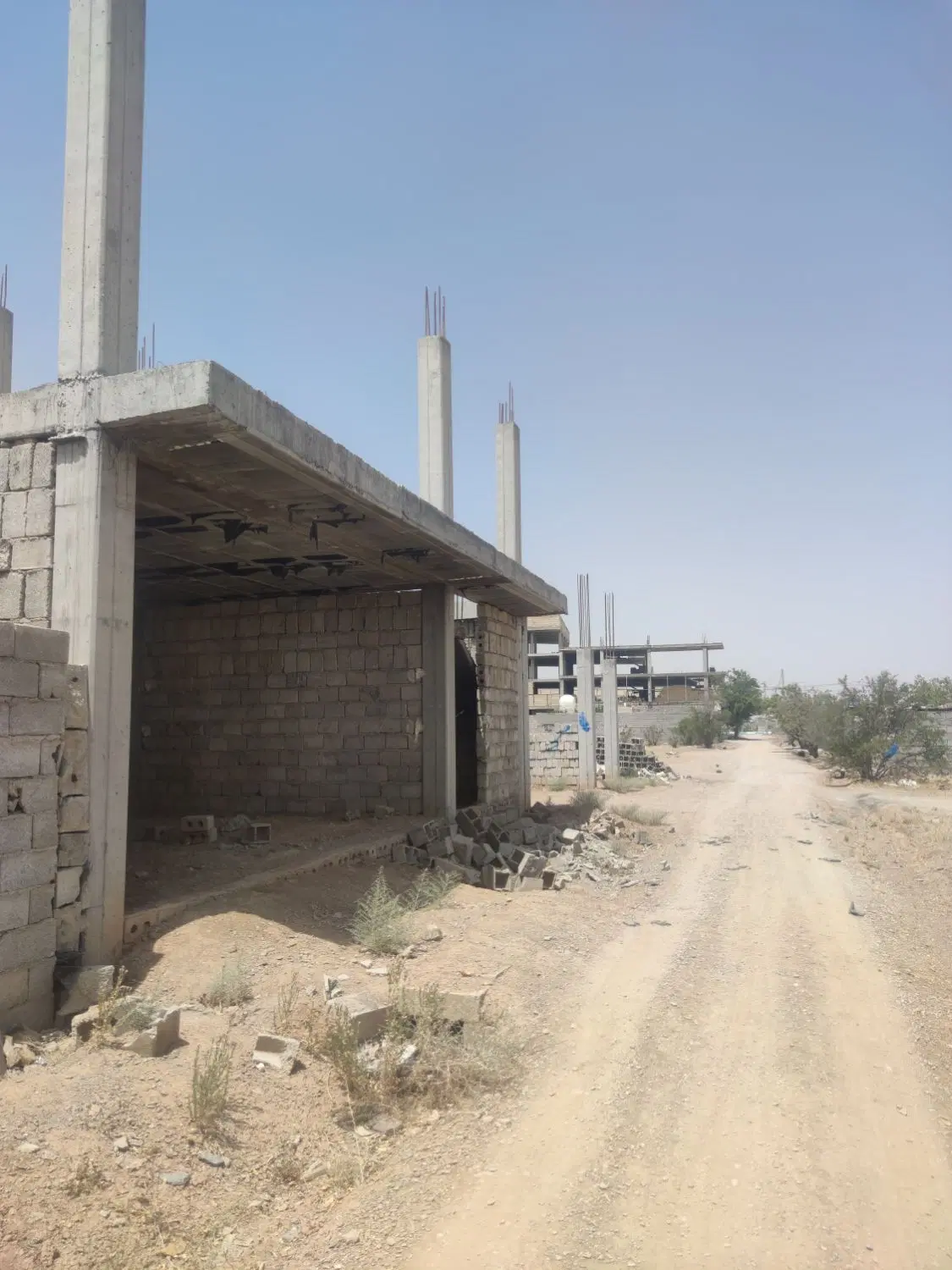 سفت کاری بلوار کشاورز جدید روبرو شهداری