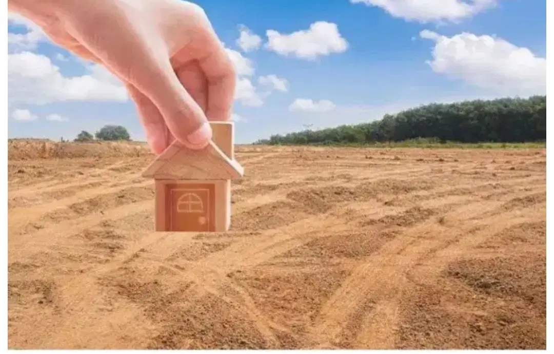 فروش ۳۰۰ متر زمین تجاری مسکونی دو نبش