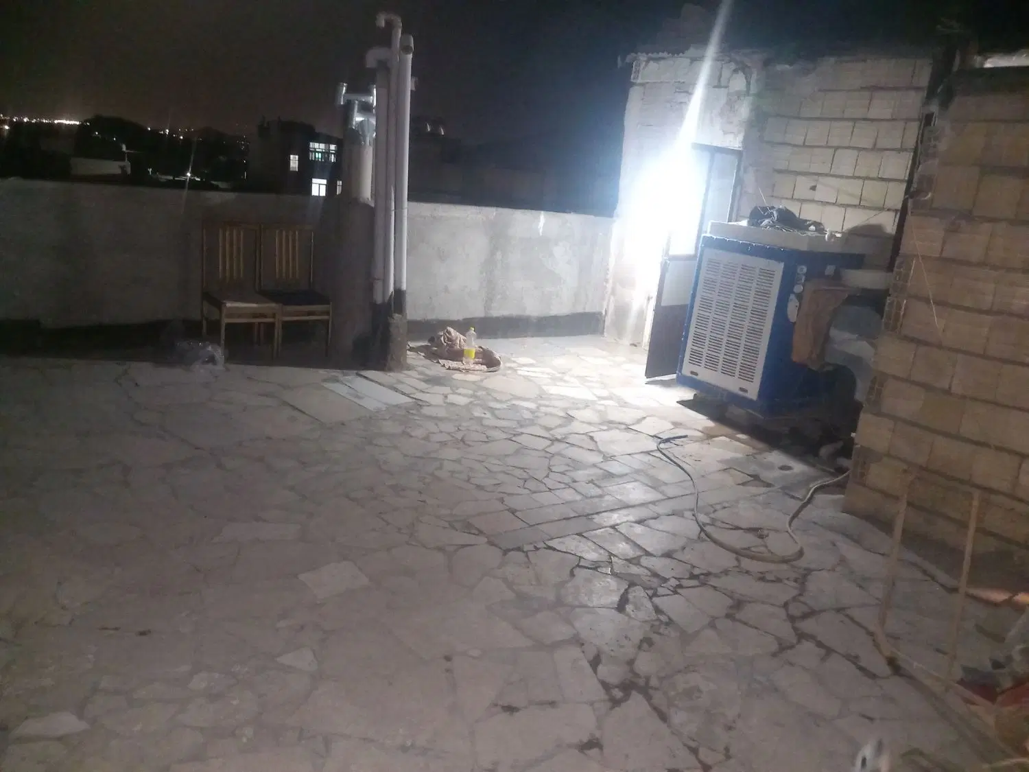 فروش یه سوییت ۴۰متری باتقریبا ۵۰متر هم حیاط