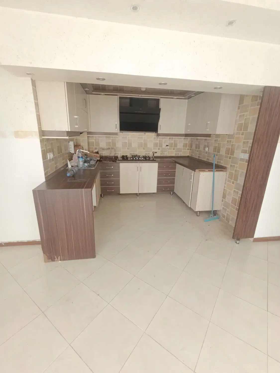 رهن کامل مسکن مهر طبقه اول حیاط دار