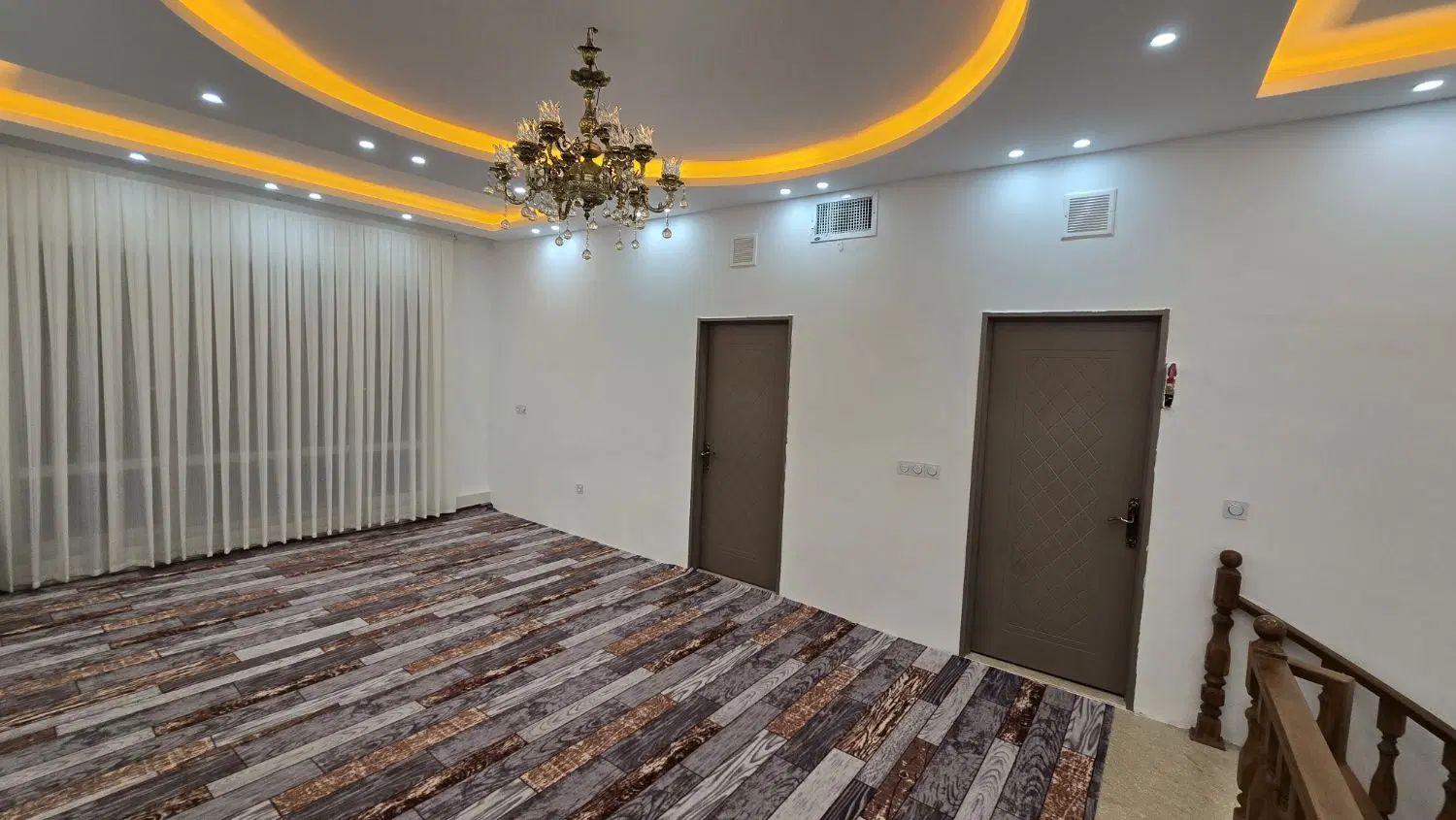 خانه ویلایی ۲۳۰متر نوساز اسلکت.  درابد