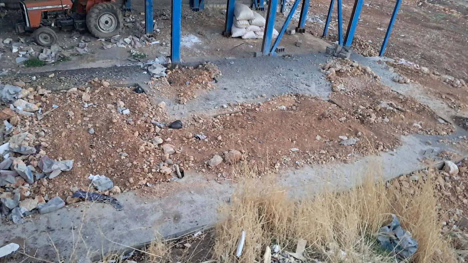 زمین 80 متری گل سفید