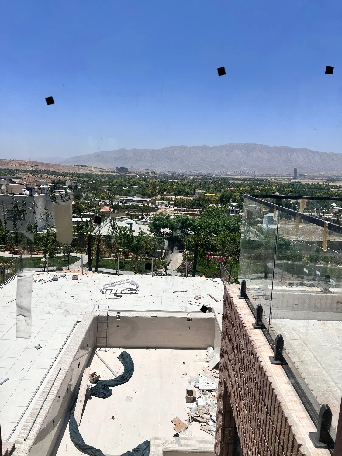 زمین خیابان قصر سبز باغشهر  (زمینهای منابع فاز ۱)