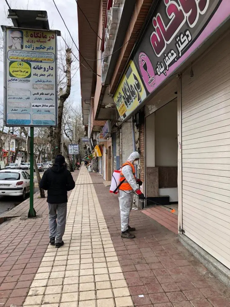 ملک موقعیت تجاری بر یک متر وسط خیابان شهید کریمی