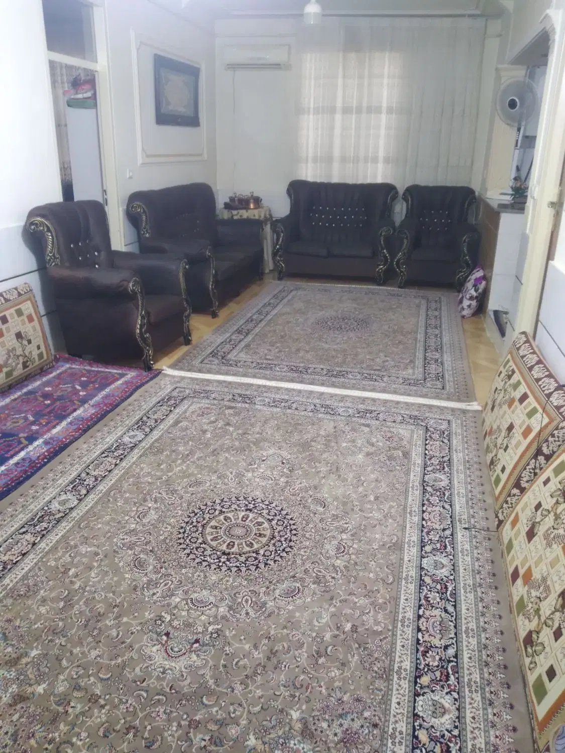 واحد حدود ۷۰ متری اقبالیه