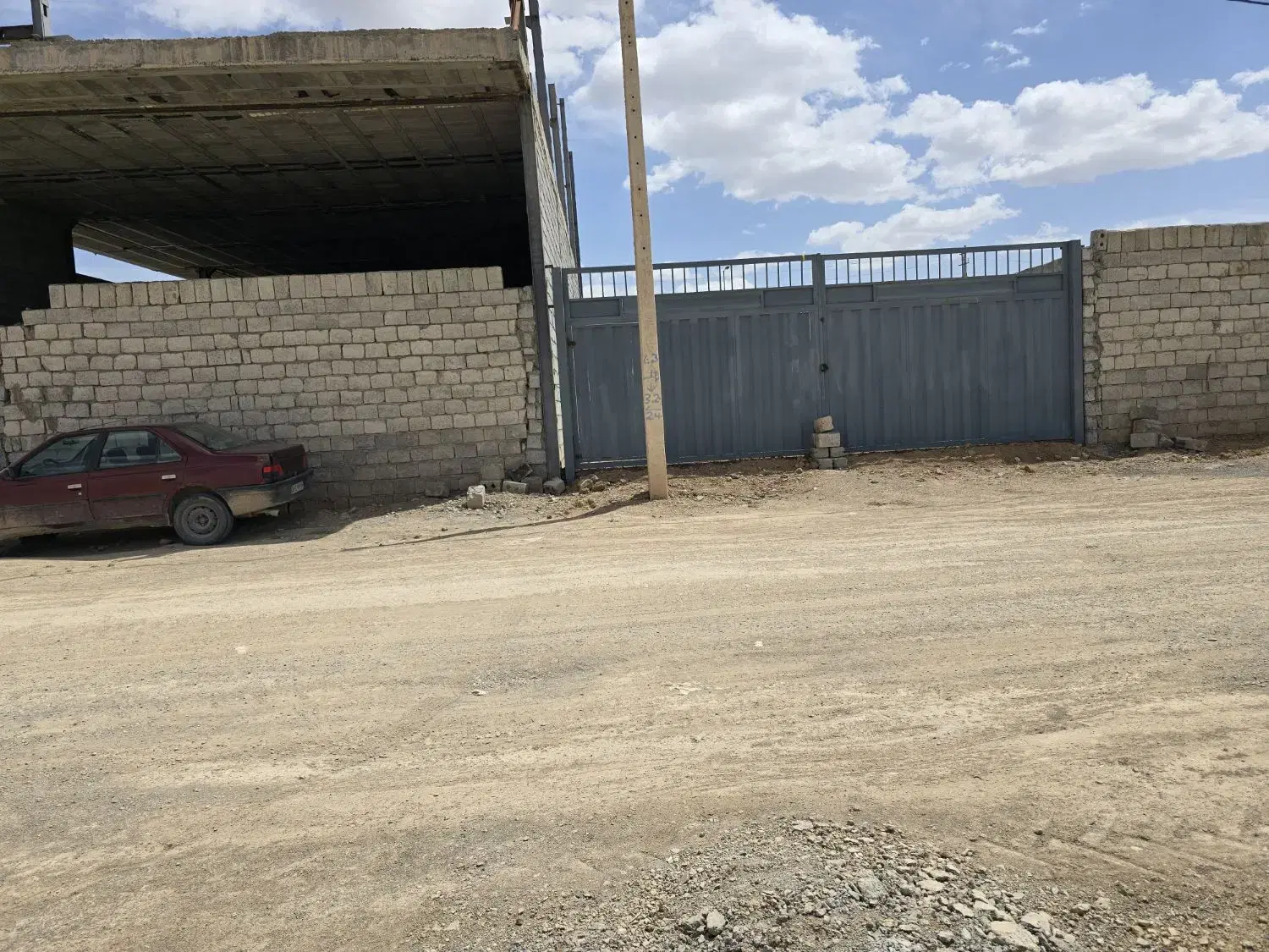 کرایه زمین انباری ۳۴۰متری ۴دیواری با ۲درب