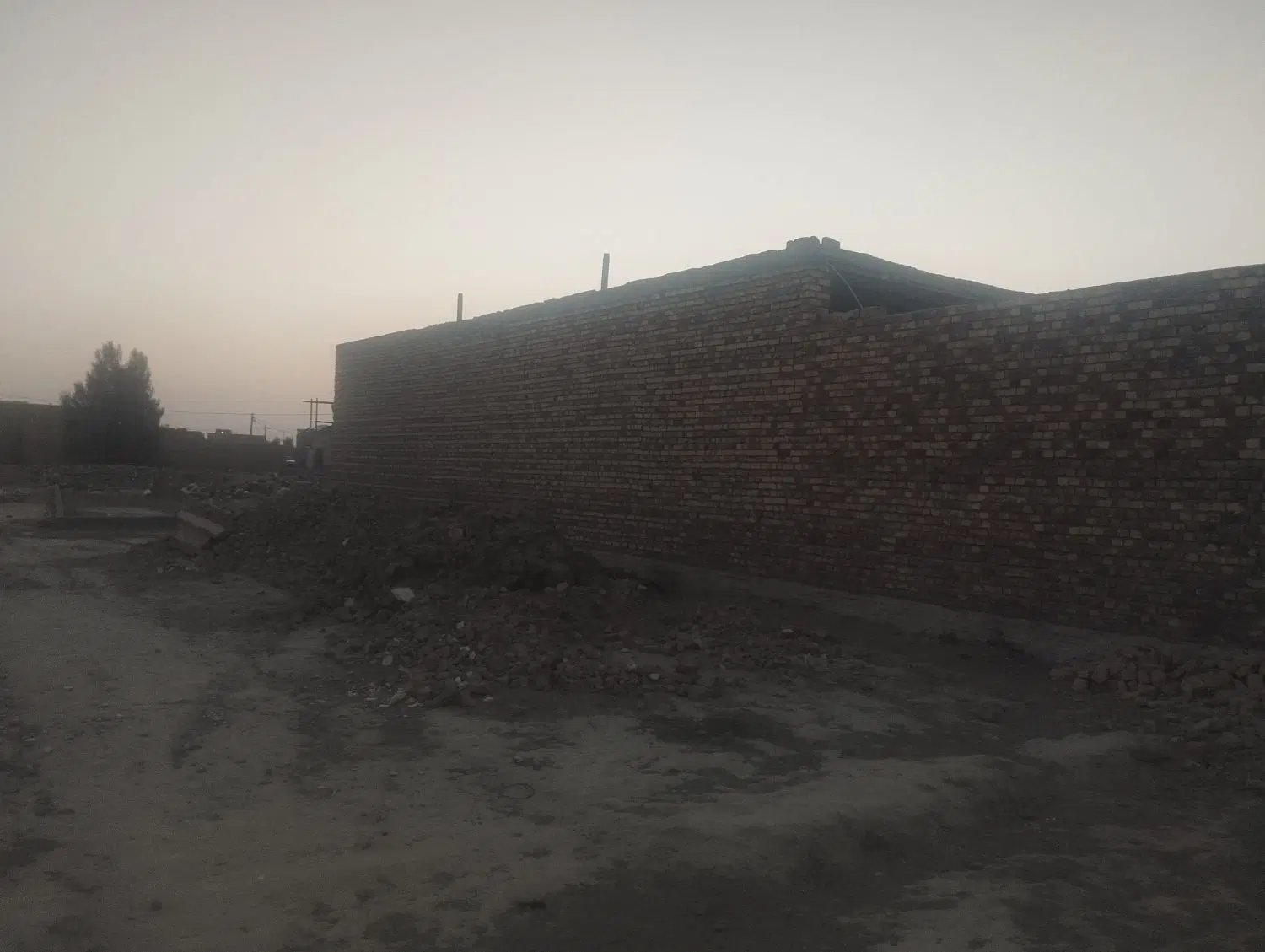 زمین فروشی